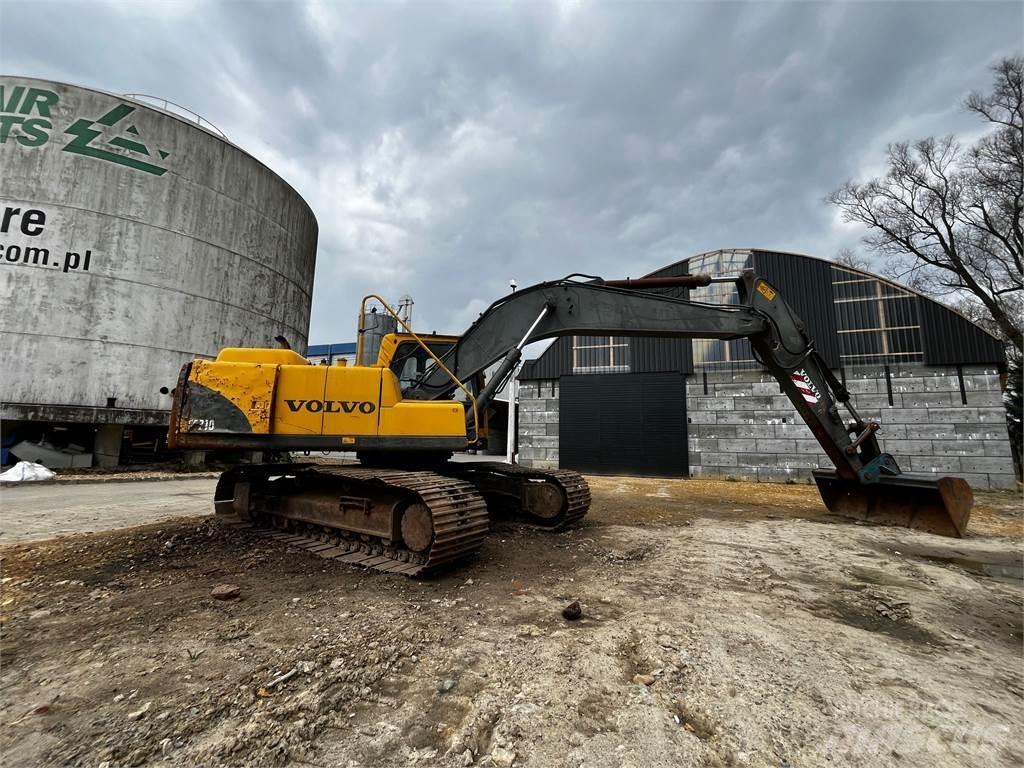  EC210CL Excavatoare pe șenile
