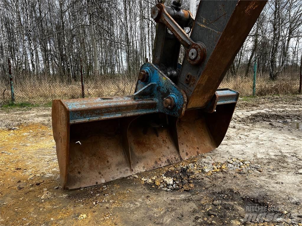  EC210CL Excavatoare pe șenile
