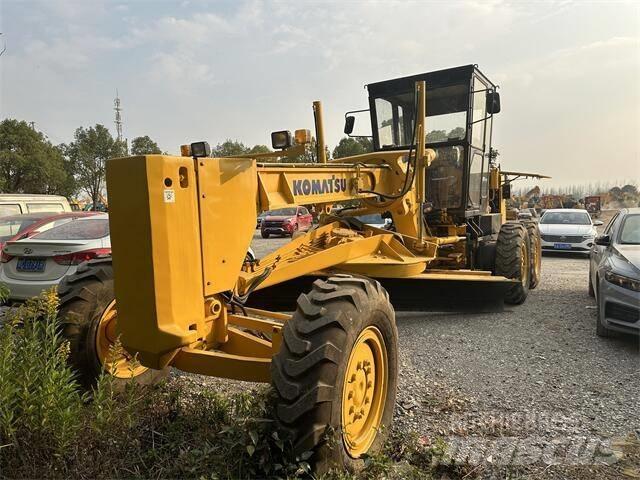 Komatsu GD655 Gredere