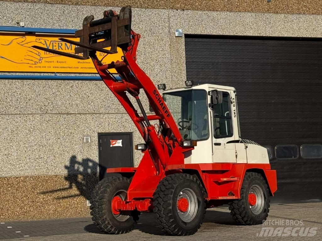 Schaeff SKL833 Incarcator pe pneuri