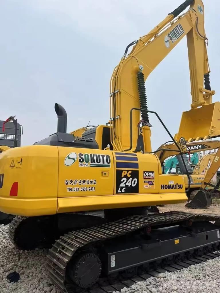 Komatsu PC 240 Excavatoare pe șenile
