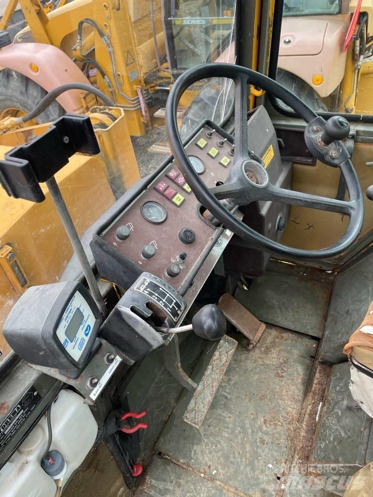 Hydrema 806 Buldoexcavatoare
