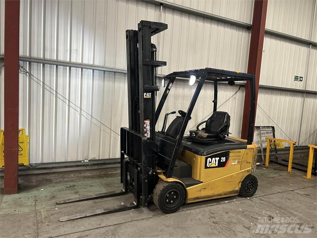 CAT EP20PN Stivuitor electric
