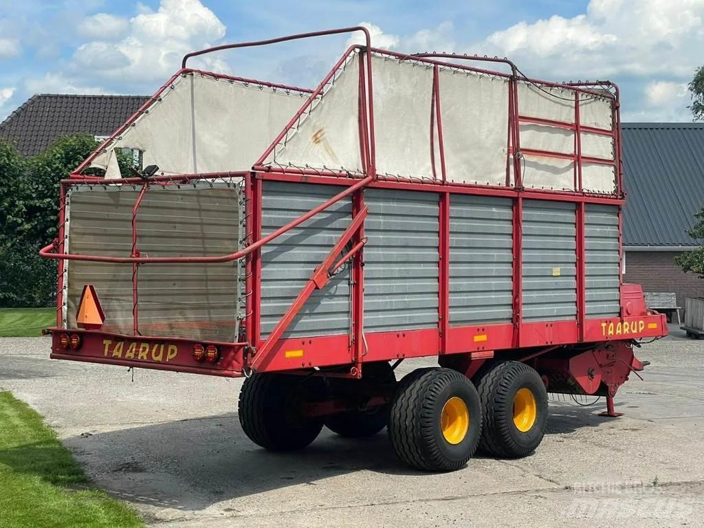 Taarup 1030 Forajere cu autopropulsare