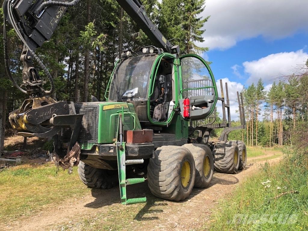 John Deere 810 E Transportoare