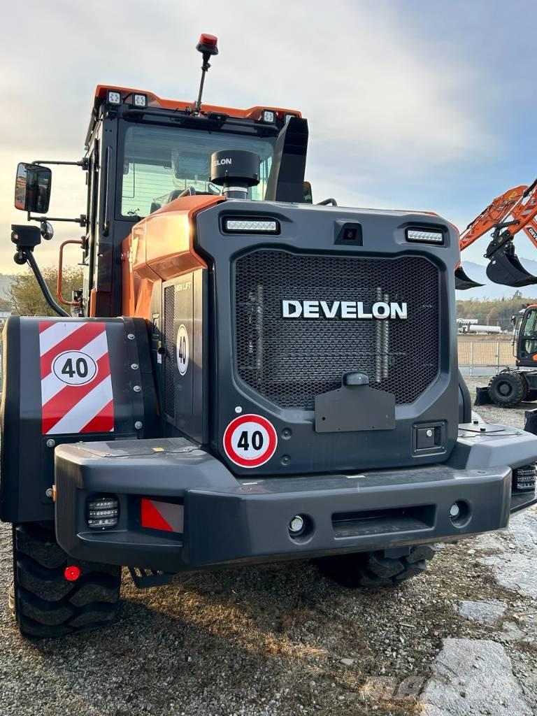 Develon DL 250-7 Incarcator pe pneuri