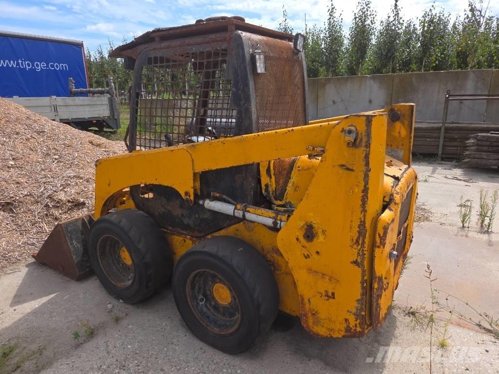 Komatsu SK 714 Mini incarcator