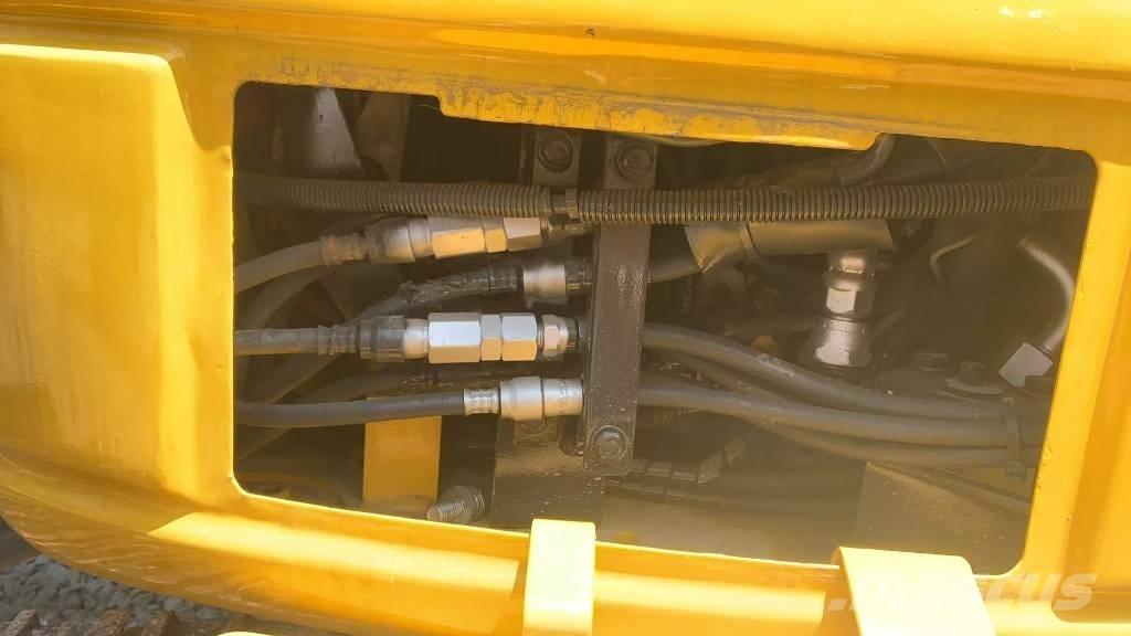 Komatsu PC 40 MR Excavatoare pe șenile
