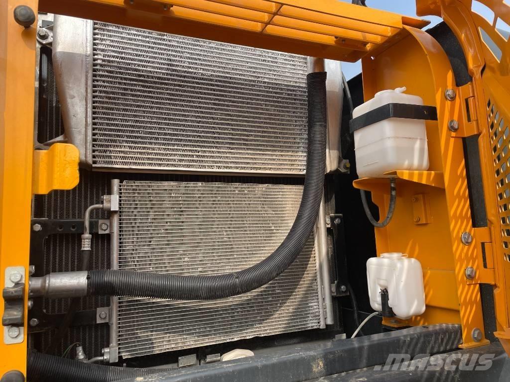 Hyundai 225LC-9S Excavatoare pe șenile
