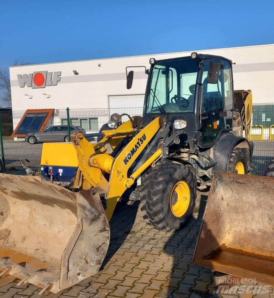 Komatsu WA80M-7 Incarcator pe pneuri