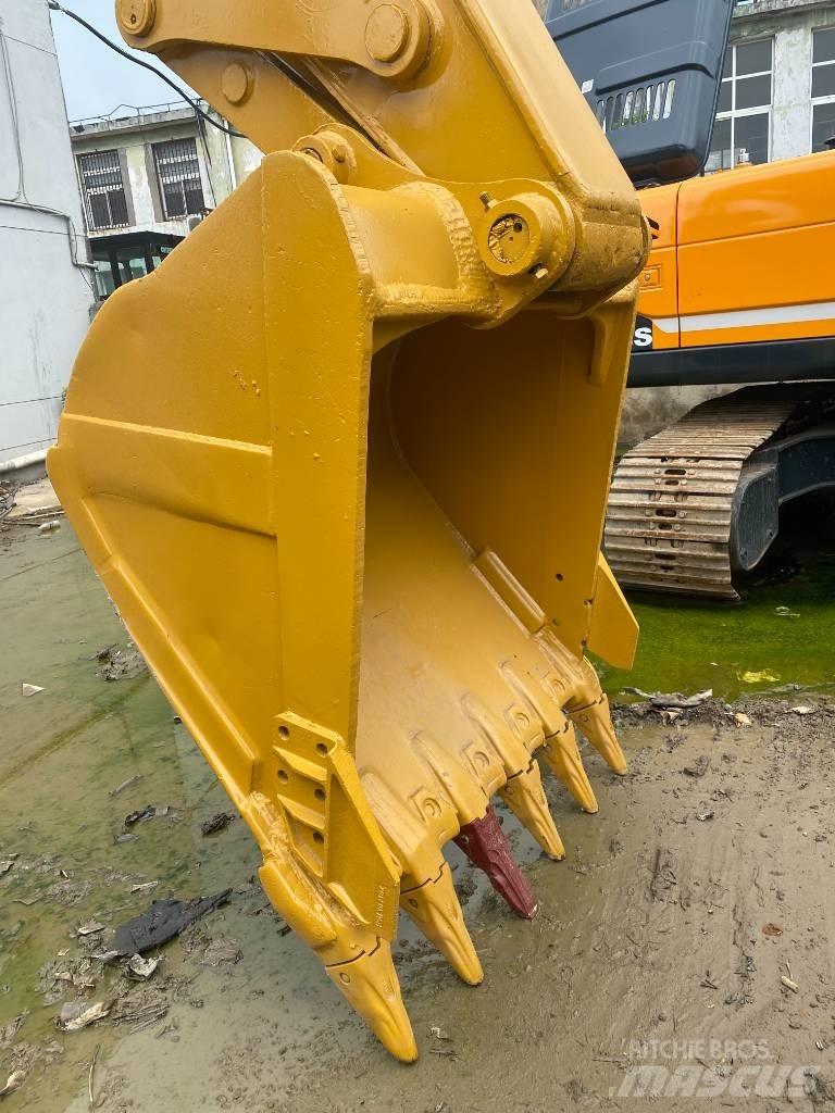 CAT 330 D Excavatoare pe șenile
