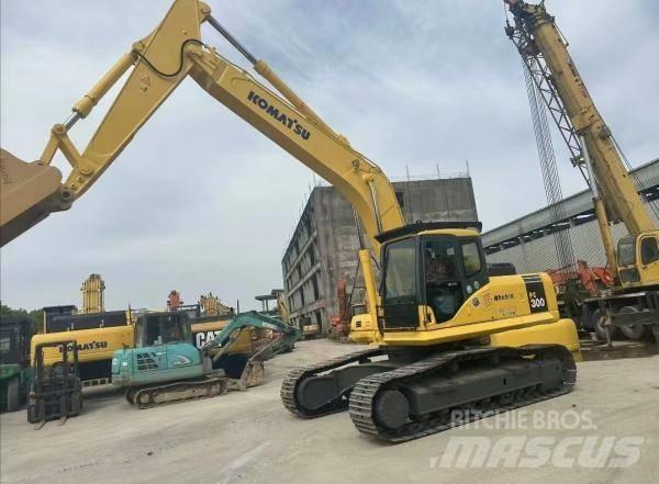 Komatsu PC 300 Excavatoare pe șenile
