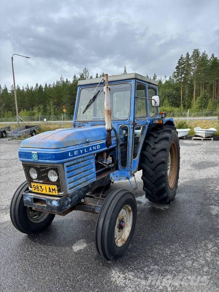 Leyland 270 Tractoare