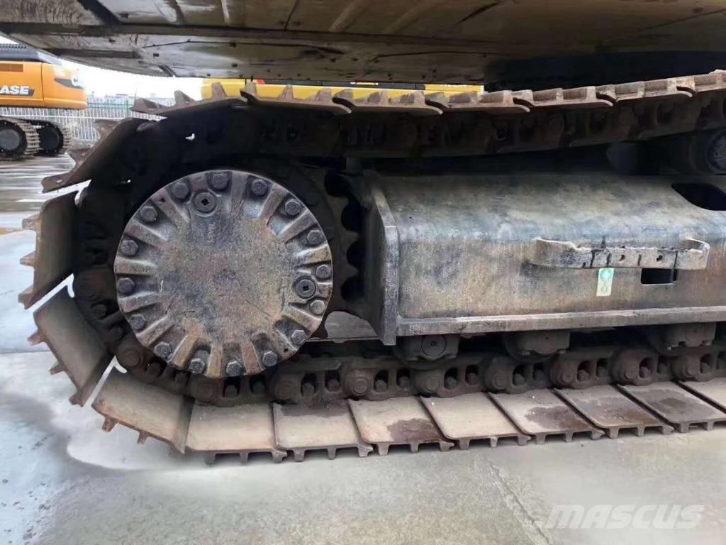 CAT 323 Excavatoare pe șenile
