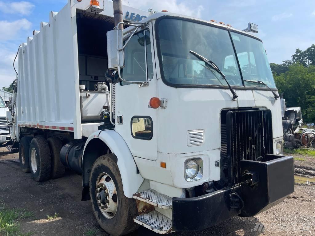 Volvo WX64 Camion de deseuri