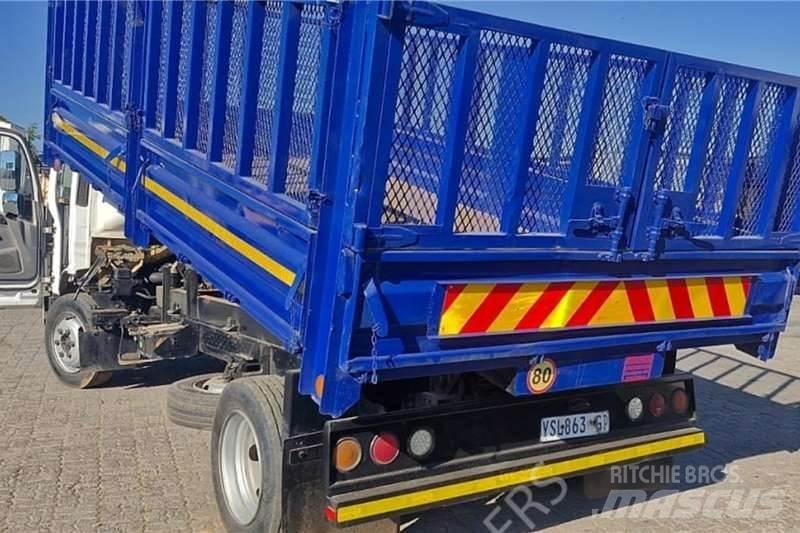 Isuzu NQR500 Altele