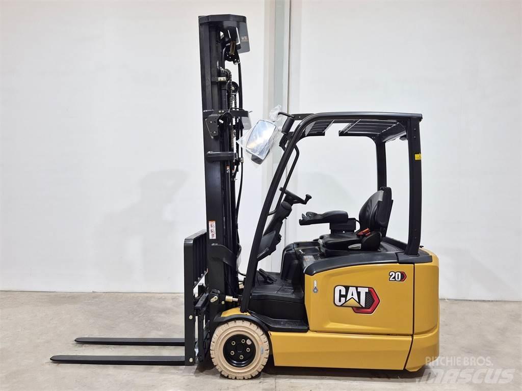 CAT EP20N2T Stivuitor electric
