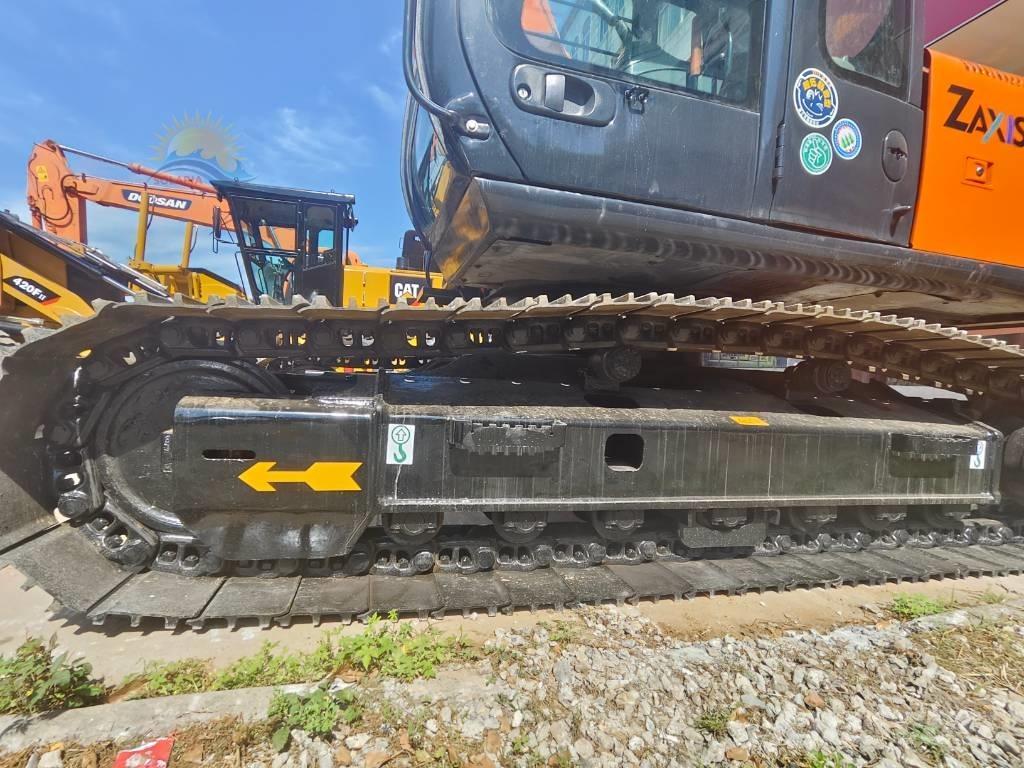 Hitachi ZX 130 Excavatoare pe șenile
