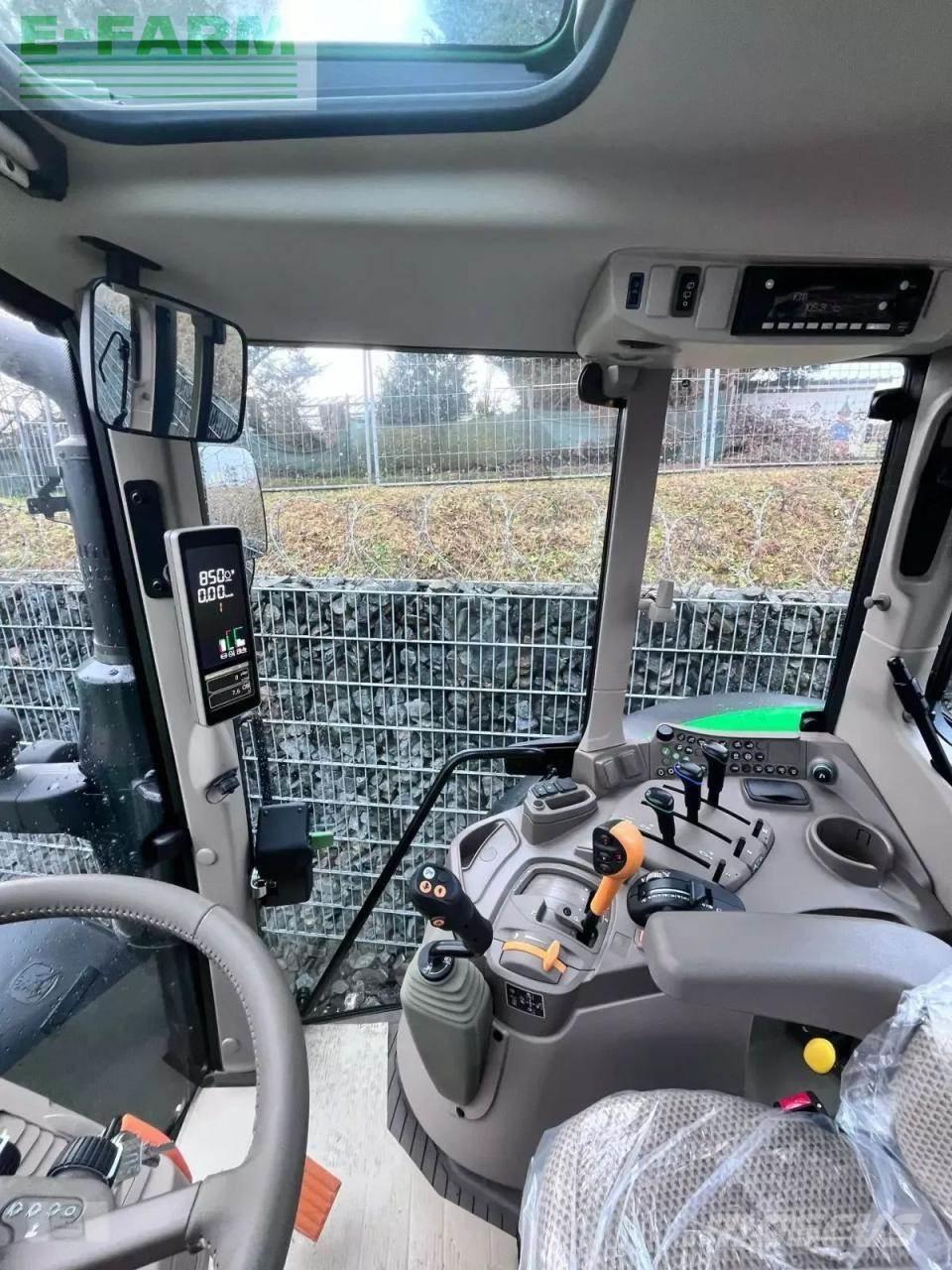 John Deere 6120m Tractoare