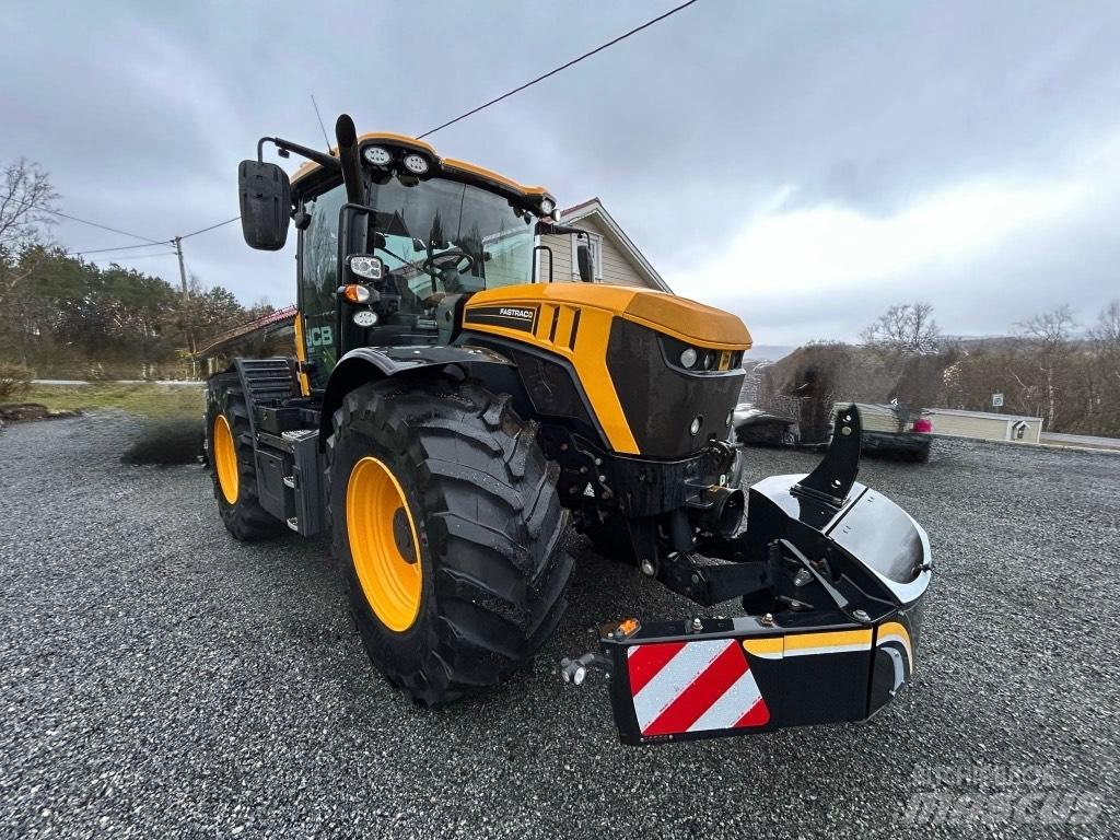 JCB 4220 FASTRAC Tractoare