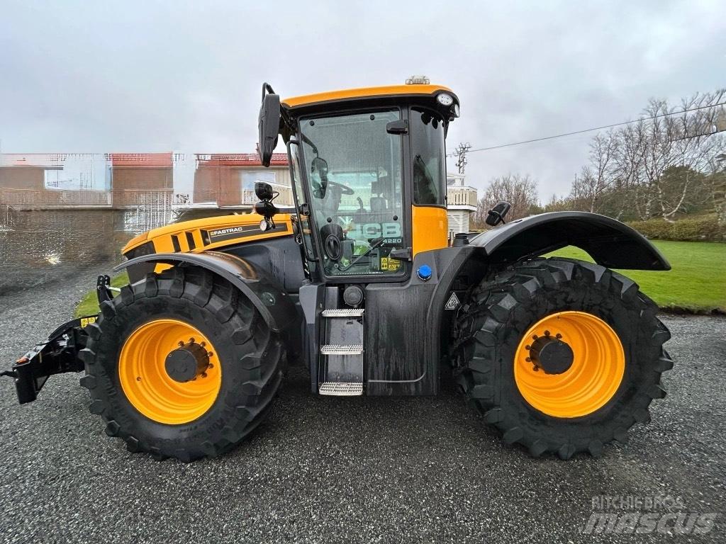 JCB 4220 FASTRAC Tractoare