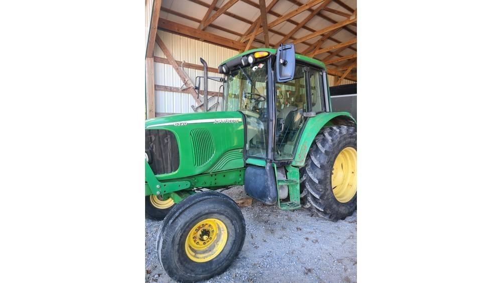 John Deere 6320 Tractoare