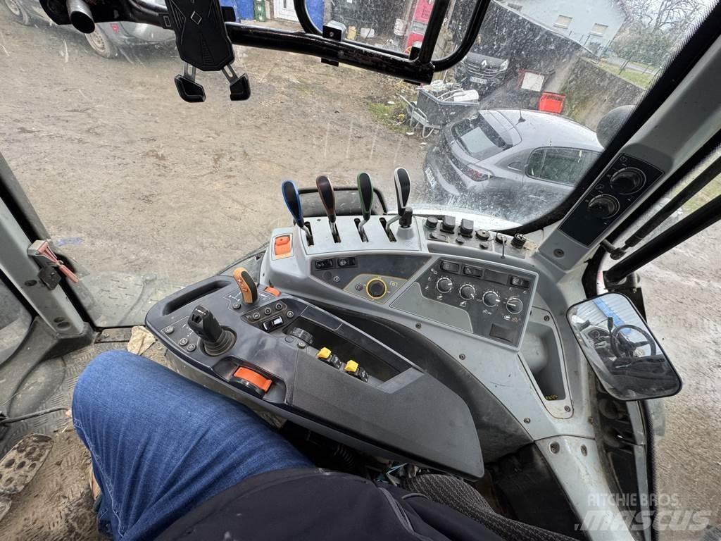 Valtra N174 Tractoare