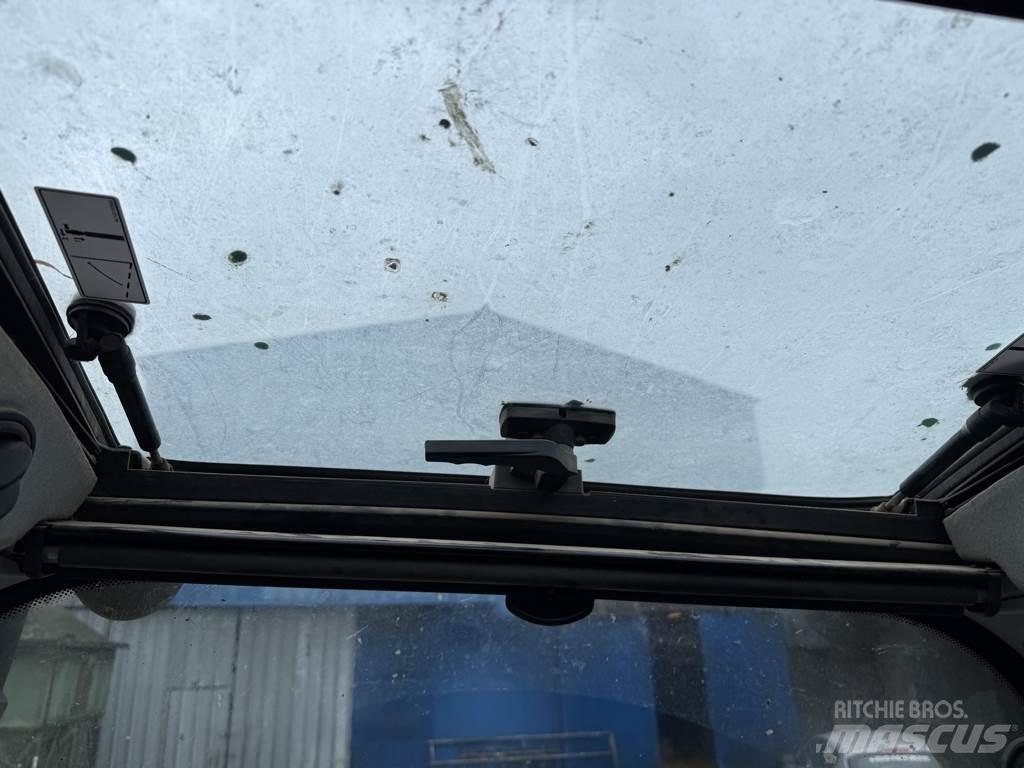 Valtra N174 Tractoare