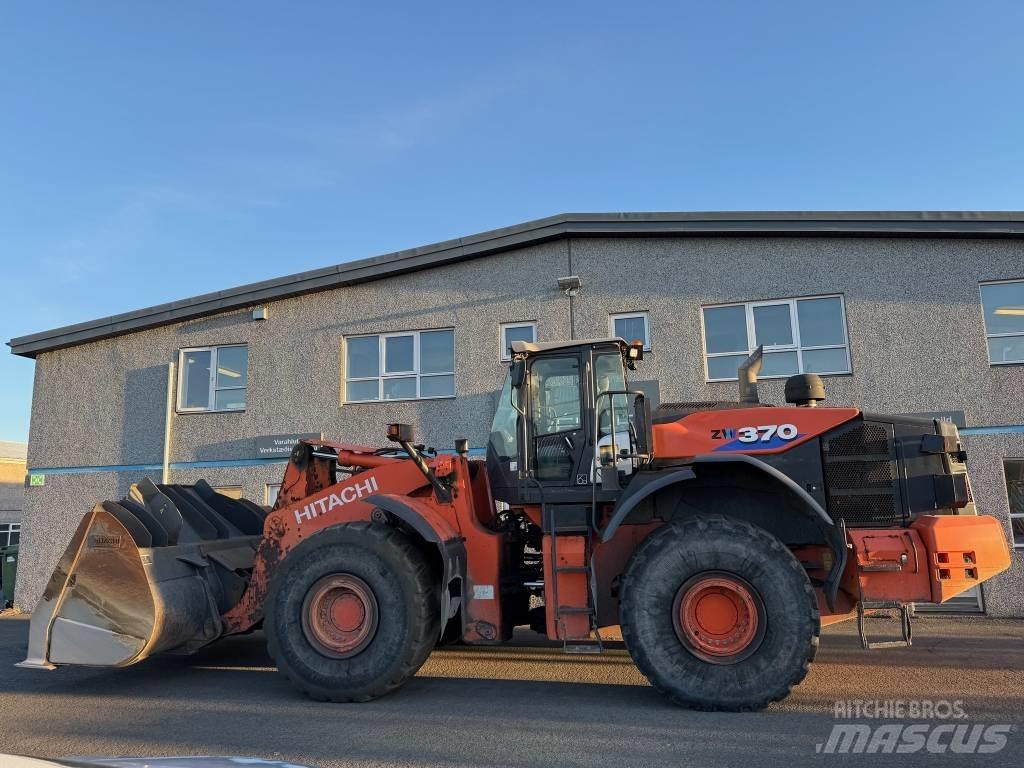 Hitachi ZW 370-6 Incarcator pe pneuri