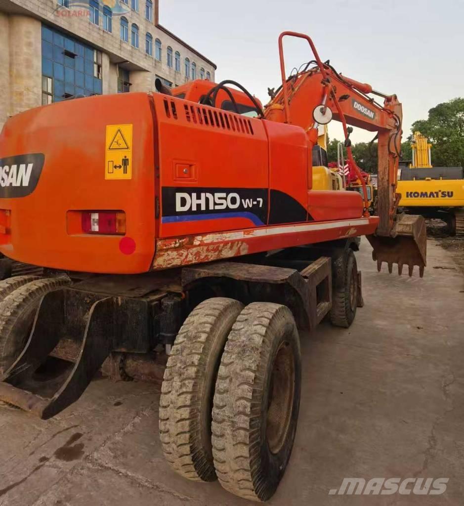 Doosan DH 150 W-7 Excavatoare cu roti
