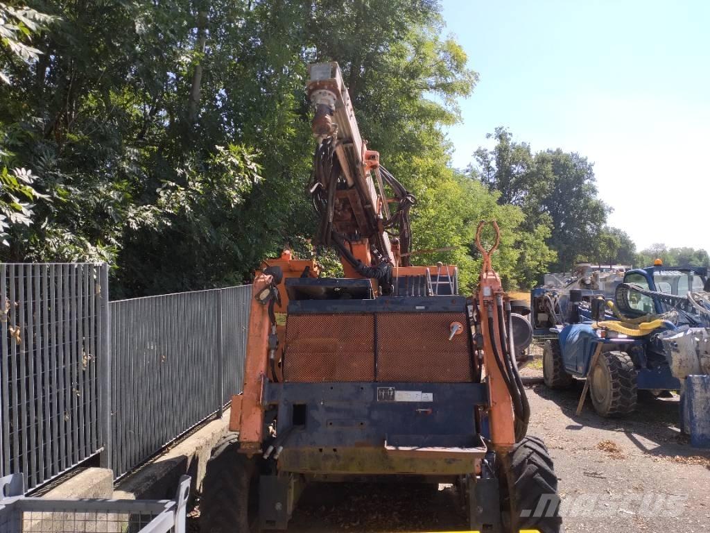 Tamrock COMMANDO 300 Echipamente de forare la suprafata