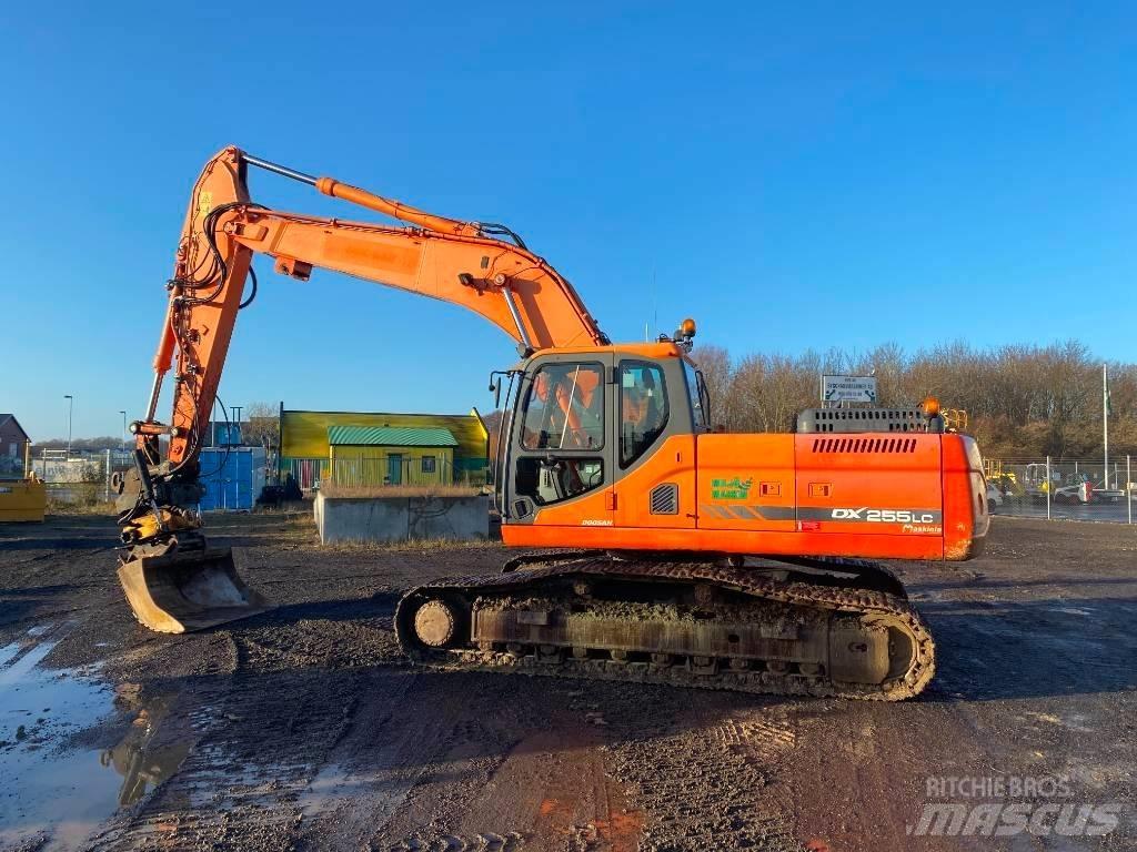 Doosan DX 255 LC Excavatoare pe șenile
