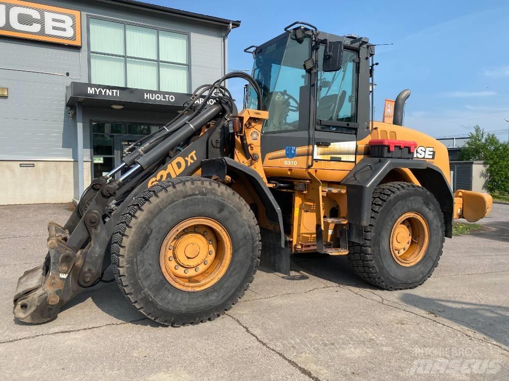 CASE 621 D XT Incarcator pe pneuri