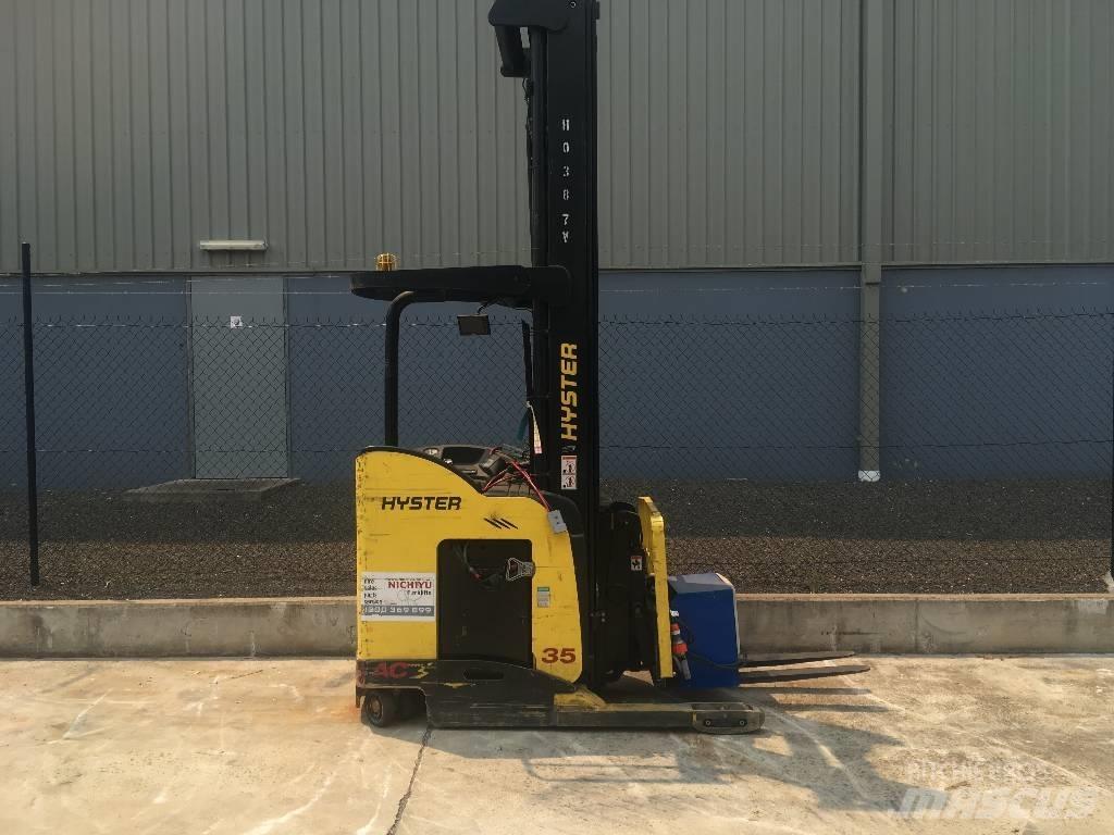 Hyster N35ZDR Stivuitor cu catarg retractabil