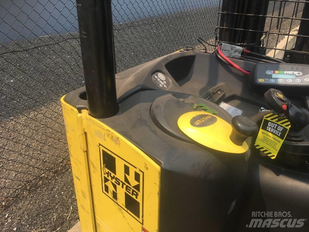 Hyster N35ZDR Stivuitor cu catarg retractabil