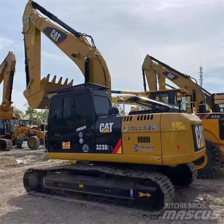 CAT 323 D2L Excavatoare pe șenile
