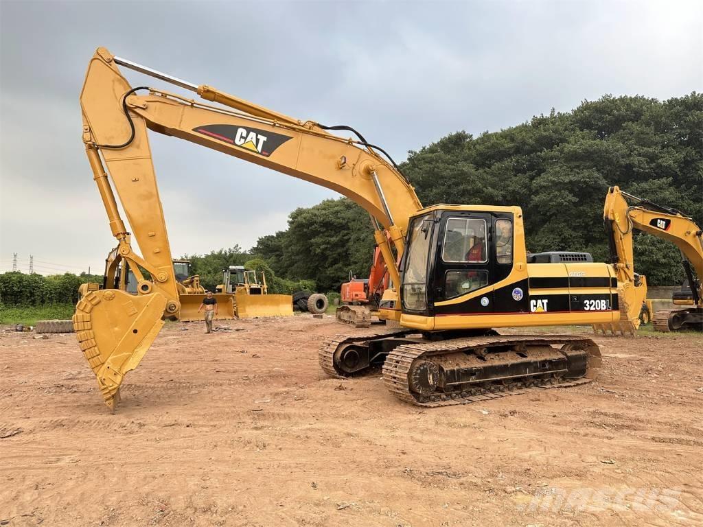 CAT 320 B Excavatoare pe șenile
