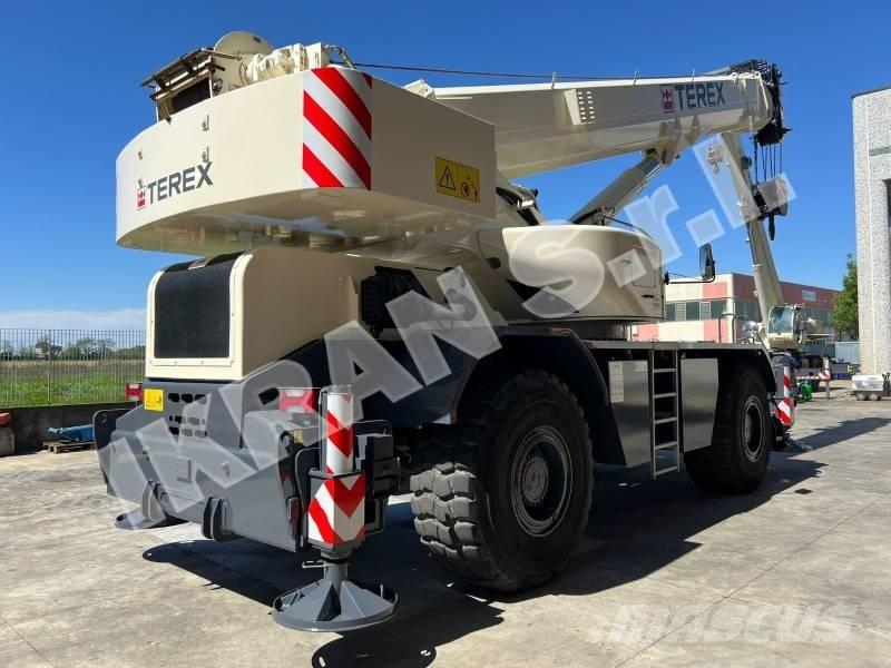 Terex Quadstar 1075L Macara teren accidentat