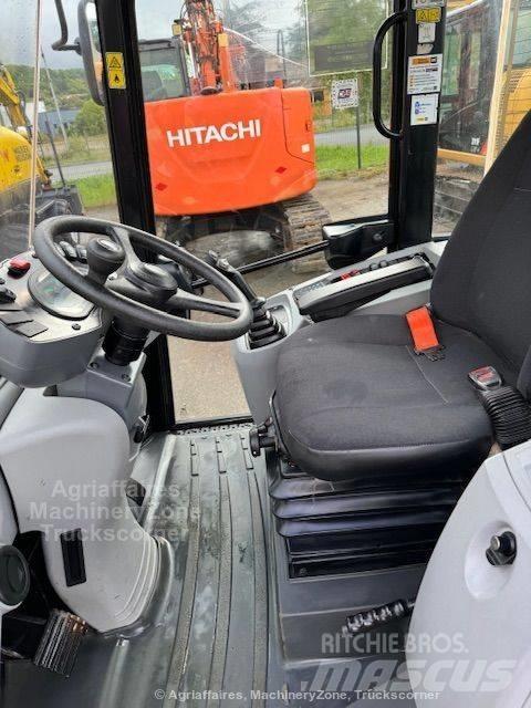 CAT 906 Incarcator pe pneuri