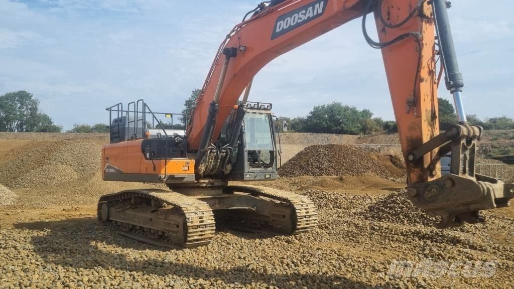 Doosan DX 380 LC - 7 Excavatoare pe șenile
