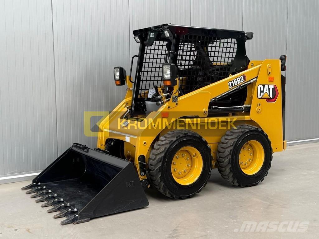CAT 216 B3 Mini incarcator