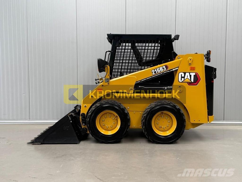 CAT 216 B3 Mini incarcator