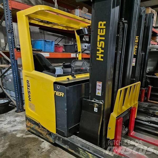 Hyster R 1.4 Stivuitor cu catarg retractabil