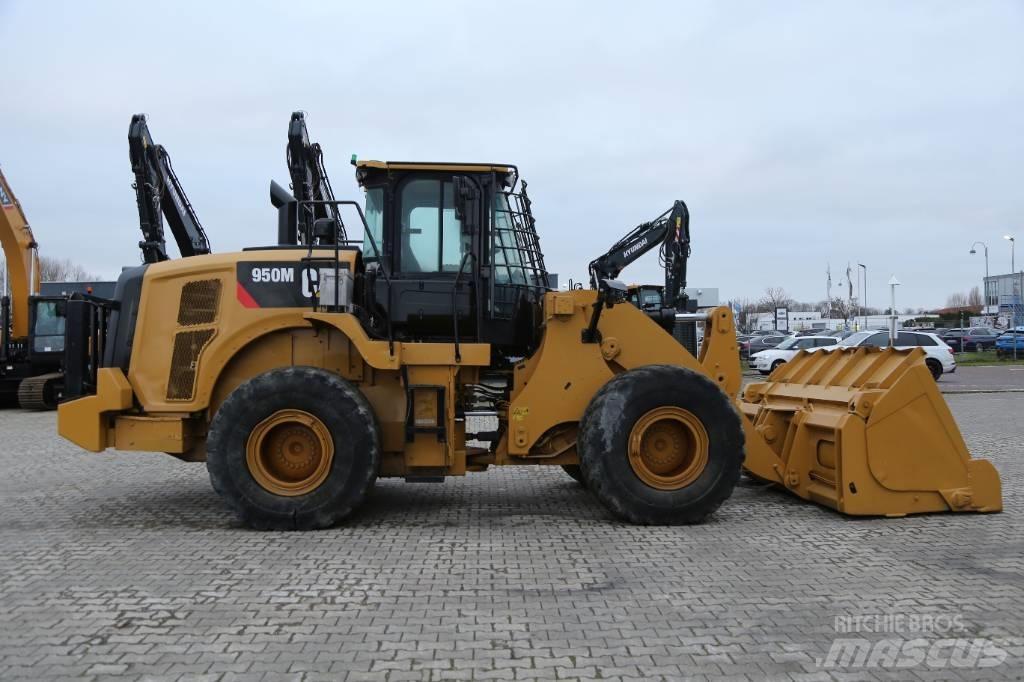 CAT 950M Incarcator pe pneuri