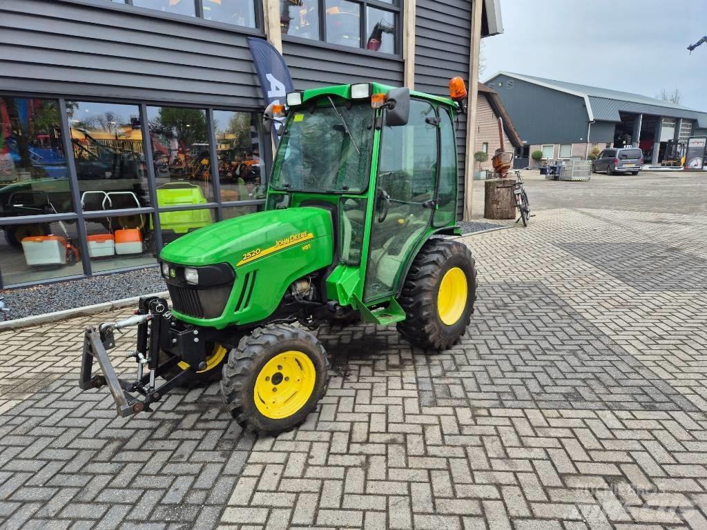 John Deere 2520 Tractoare compacte