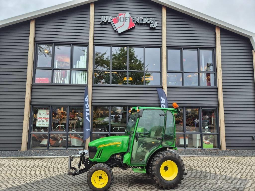 John Deere 2520 Tractoare compacte