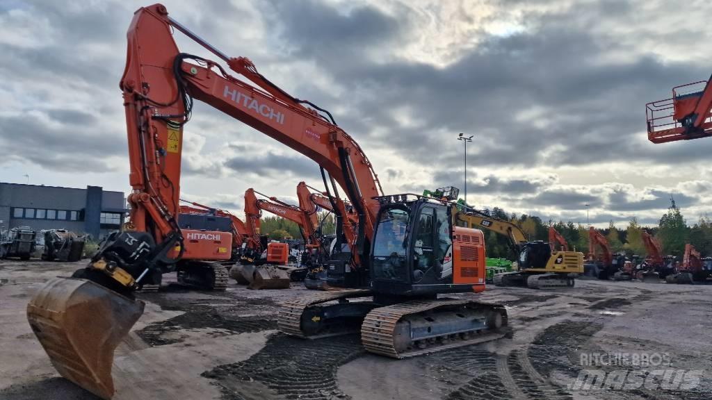 Hitachi ZX225USRLC-6 Excavatoare pe șenile
