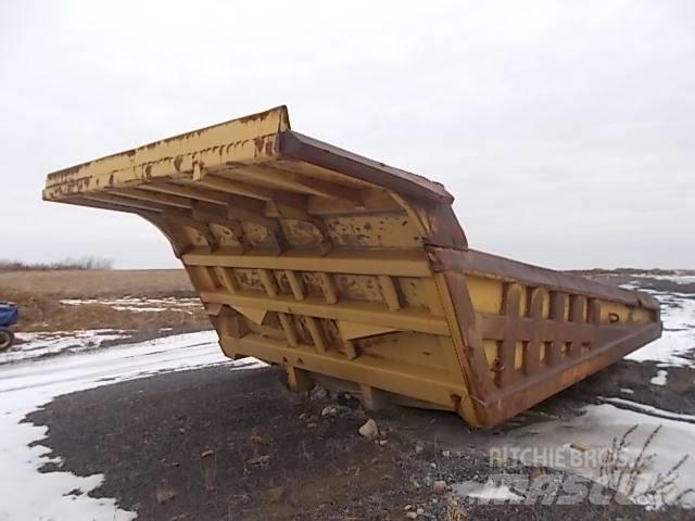 CAT 777B Camioane cu basculante rigide