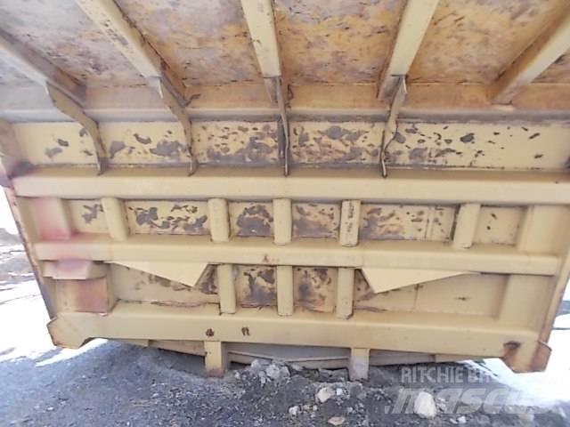 CAT 777B Camioane cu basculante rigide