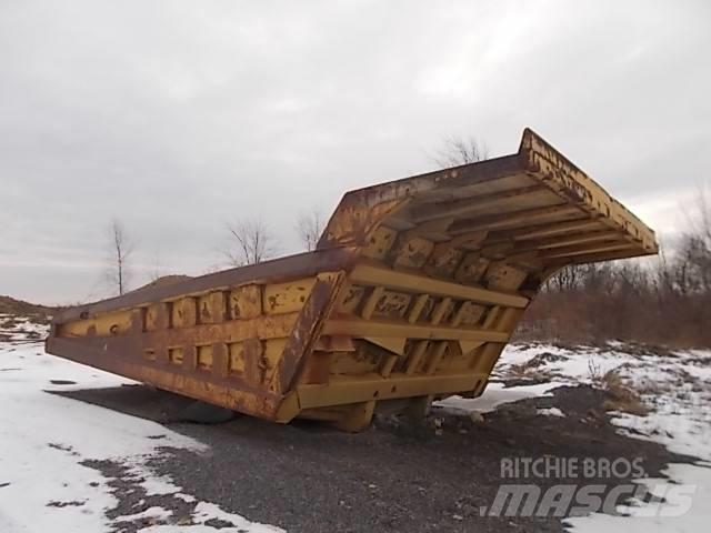 CAT 777B Camioane cu basculante rigide